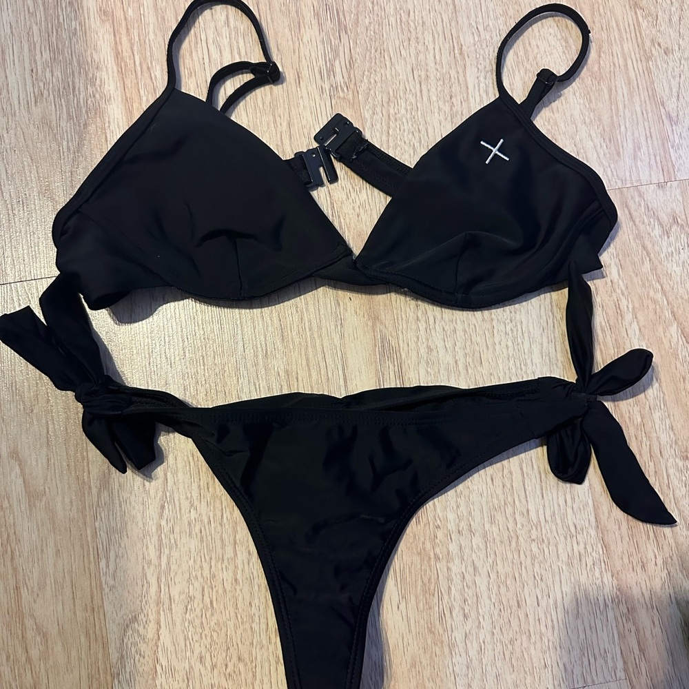 Boutine LA kini set